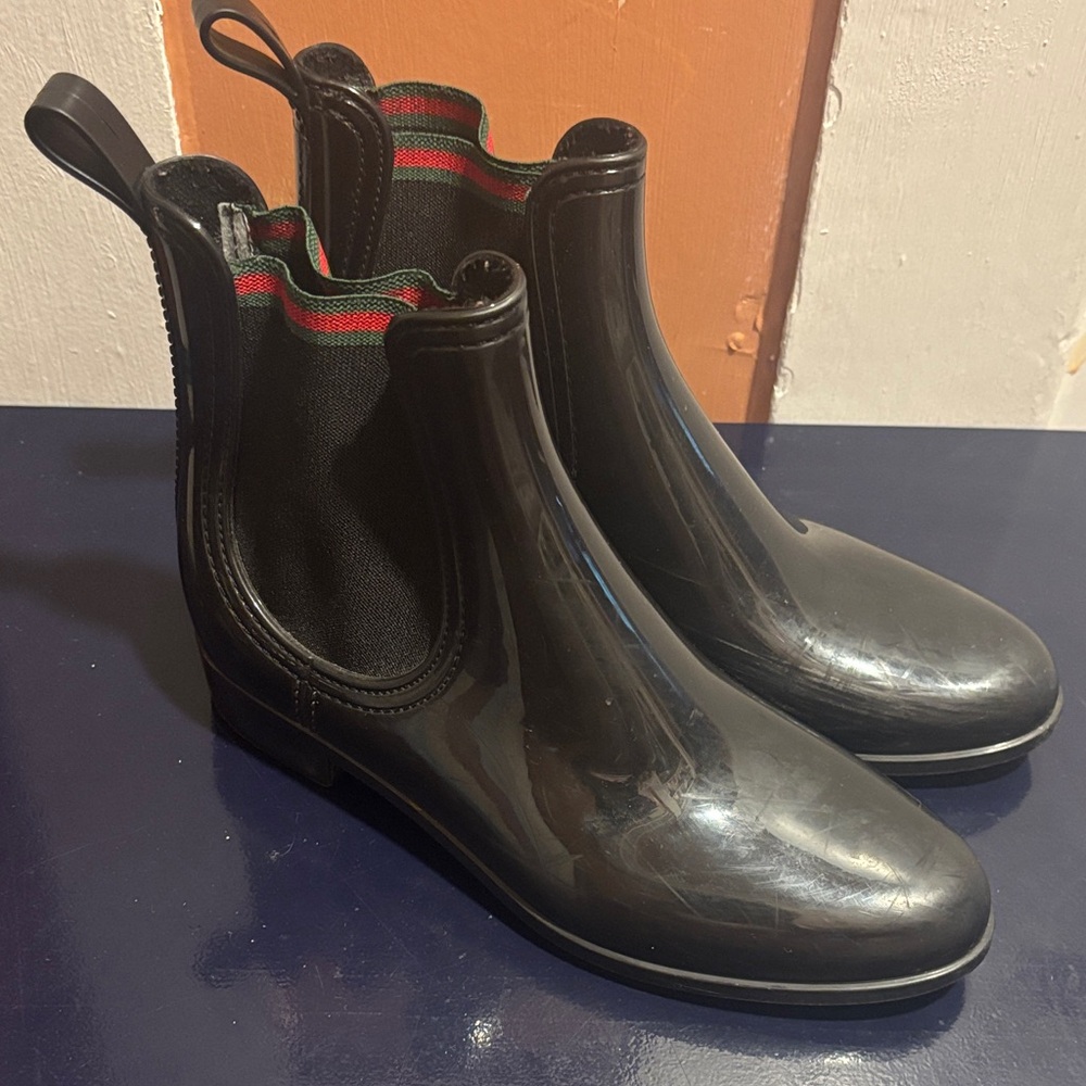 Gucci Black Rain Boots with Red and Green Accents